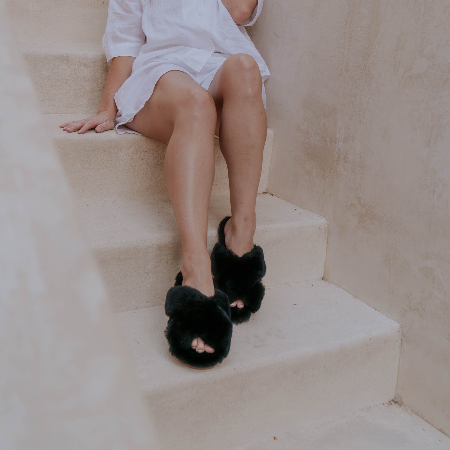 Cloud Slippers 100% Sheepskin - Black